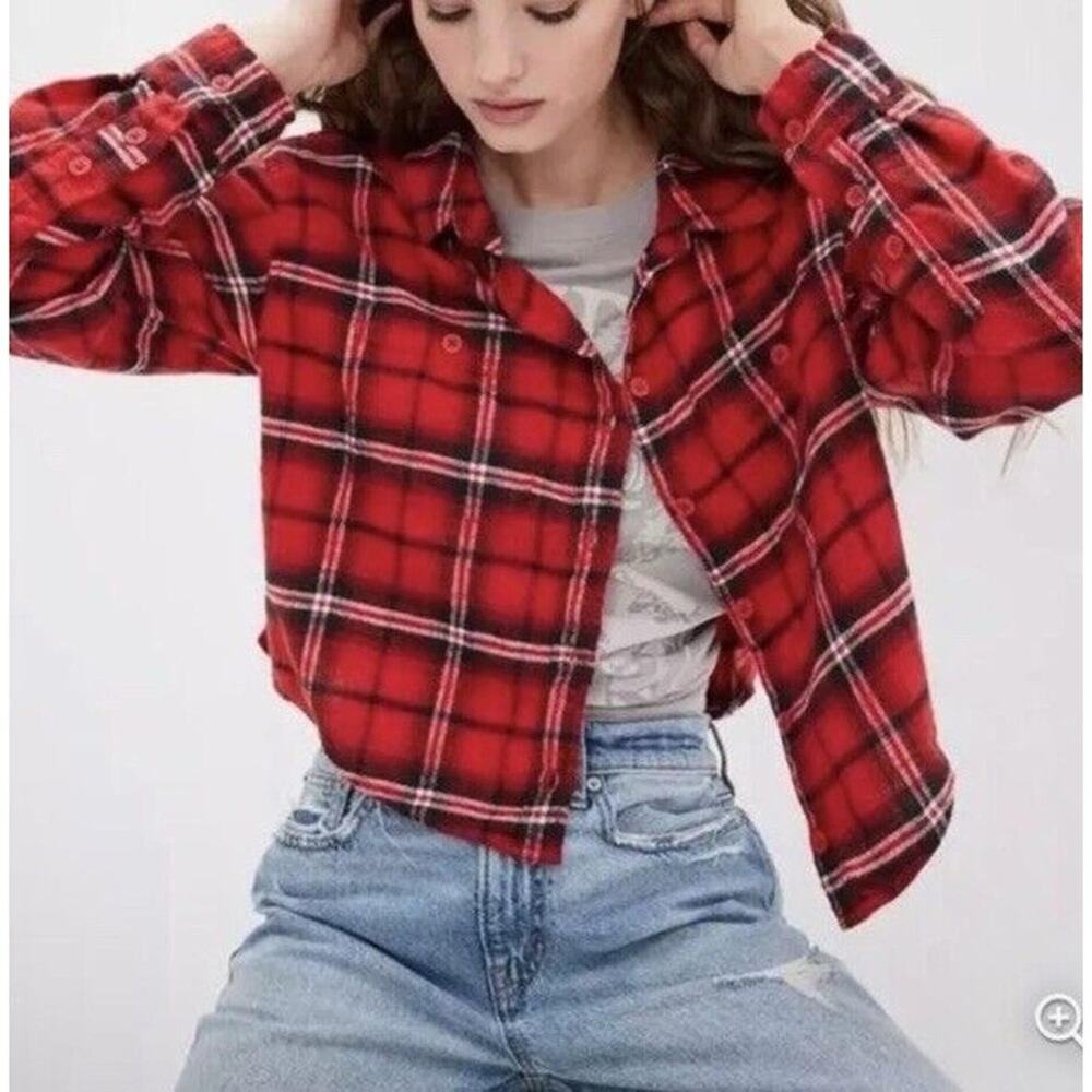American Eagle Red Plaid Flannel Button Front Cropped Shirt Sz.M NWT